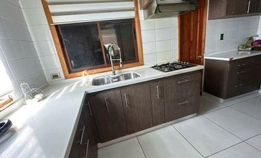 Venta Casa y Cabaña en Villarrica, 6 habs, 4 baños