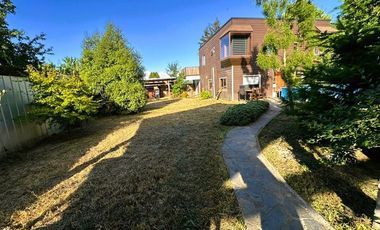 Venta Casa y Cabaña en Villarrica, 6 habs, 4 baños