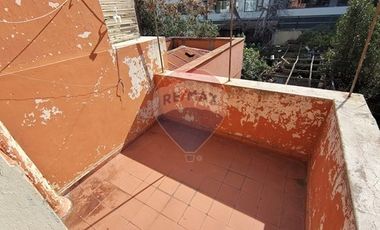 Casona con GRAN POTENCIAL PARA REMODELAR