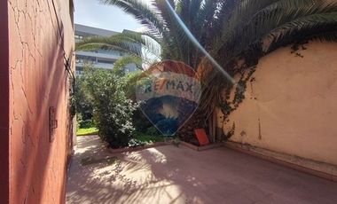 Casona con GRAN POTENCIAL PARA REMODELAR