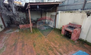 Casona con GRAN POTENCIAL PARA REMODELAR