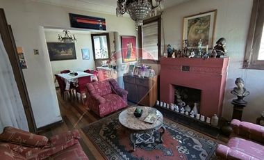 Casona con GRAN POTENCIAL PARA REMODELAR