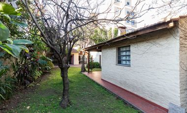 CASA 5 AMB LOTE PROPIO JARDÍN QUINCHO COCHERA