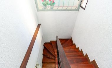 CASA 5 AMB LOTE PROPIO JARDÍN QUINCHO COCHERA