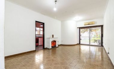 CASA 5 AMB LOTE PROPIO JARDÍN QUINCHO COCHERA