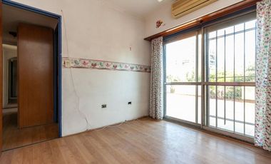 CASA 5 AMB LOTE PROPIO JARDÍN QUINCHO COCHERA