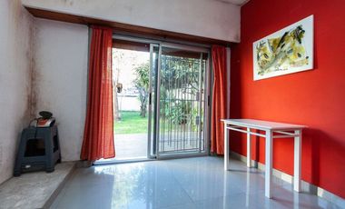 CASA 5 AMB LOTE PROPIO JARDÍN QUINCHO COCHERA