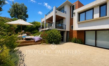 ARRIENDO POR DIA VACACIONES INVIERNO- ENERO 2027 Exquisita casa a pasos de la playa