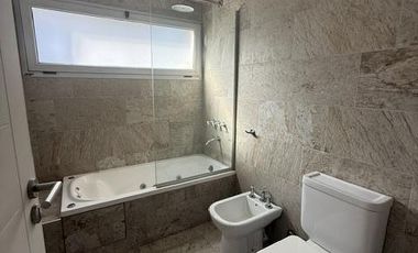 Casa 5 ambientes con pileta en alquiler - Las Golondrinas