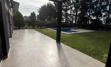 Casa 5 ambientes con pileta en alquiler - Las Golondrinas