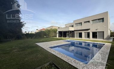 Casa 5 ambientes con pileta en alquiler - Las Golondrinas