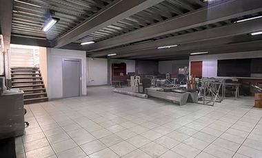 Edificio de +3,000 m² con Salones de Eventos y Oficinas | Santa María