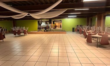 Edificio de +3,000 m² con Salones de Eventos y Oficinas | Santa María