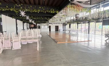 Edificio de +3,000 m² con Salones de Eventos y Oficinas | Santa María