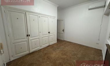 Luminosa y amplia casa en excelente entorno proximo estacion Acassuso