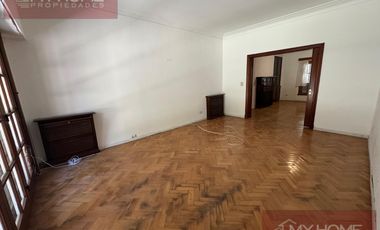 Luminosa y amplia casa en excelente entorno proximo estacion Acassuso