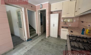 Luminosa y amplia casa en excelente entorno proximo estacion Acassuso