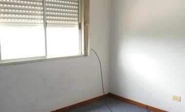 DEPARTAMENTO EN VENTA EN ADROGUE.