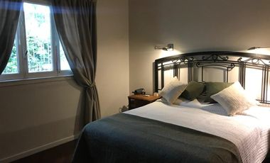 Casa en venta en centro de Adrogue 3 ambientes apto uso profesional con pileta