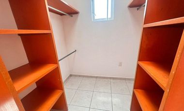 CASA EN RENTA EN AGUA MARINA