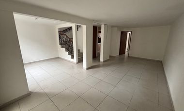 CASA EN ARRIENDO UBICADA EN ENVIGADO SECTOR EL TRIANON