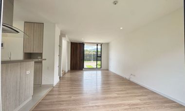 Arriendo casa campestre de dos niveles en conjunto en Cajica.