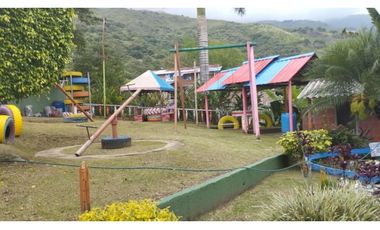 CENTRO RECREATIVO EN VENTA VEREDA EL POMO CERRITO A 25 Min de Palmira