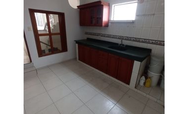 CASA EN VENTA PALMIRA CON LOCAL COMERCIAL 3 PISOS Y TERRAZA  TRINIDAD