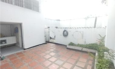 CASA EN VENTA EN PALMIRA BARRIO NUEVO ESPACIOSA CASA COLONIAL