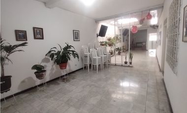 CASA EN VENTA EN PALMIRA BARRIO NUEVO ESPACIOSA CASA COLONIAL