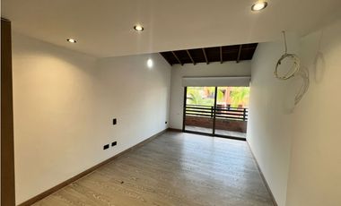 CASA EN ARRIENDO SECTOR LOMA DEL ATRAVEZADO - ENVIGADO