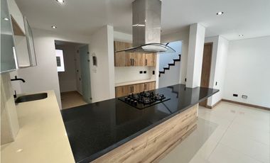 CASA EN ARRIENDO SECTOR LOMA DEL ATRAVEZADO - ENVIGADO