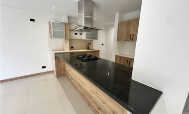 CASA EN ARRIENDO SECTOR LOMA DEL ATRAVEZADO - ENVIGADO