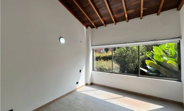 CASA EN ARRIENDO SECTOR LOMA DEL ATRAVEZADO - ENVIGADO