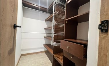 CASA EN ARRIENDO SECTOR LOMA DEL ATRAVEZADO - ENVIGADO