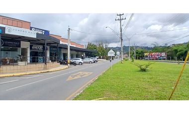 Se arrienda local ubicado en el municipio de La Ceja Antioquia.
