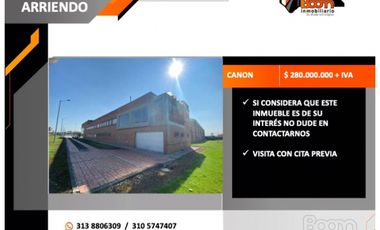 ARRIENDO BODEGA 8.088 M2  SIBERIA - ANTES DE PEAJE
