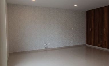 Casa Unifamiliar Piso 3 en Ciudad Jardin, Sur, Cali, Colombia