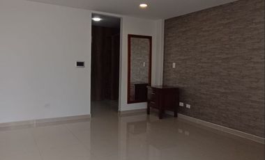Casa Unifamiliar Piso 3 en Ciudad Jardin, Sur, Cali, Colombia