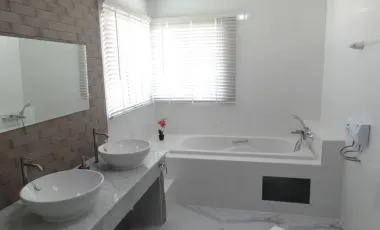 Luxury mansion in fenced community, Khao Yai