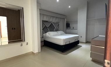 Casa en Renta Juriquilla Amueblada, Recámara o Estudio P/B, Amplio Jardín