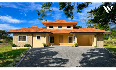 Casa Amoblada en Venta en Boquete Country Club | Boquete