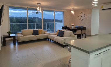 SE ALQUILA APARTAMENTO EN CLAYTON 153 M2 FULL AMOBLADO VISTA AL CANAL