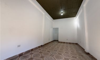 LAVALLOL 1128, Local 1, entre Edison y Esquiro, Isidro Casanova