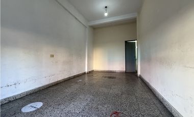 LAVALLOL 1323, entre Alvear y Jofré, Isidro Casanova
