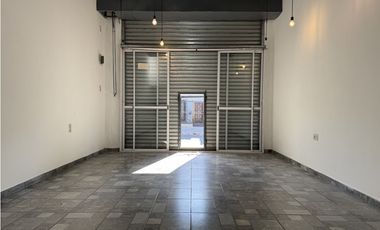 LAVALLOL 1128, Local 2, entre Edison y Esquiro, Isidro Casanova