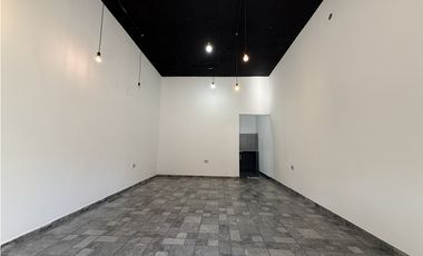 LAVALLOL 1128, Local 2, entre Edison y Esquiro, Isidro Casanova