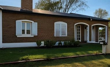 VENTA DE CASA EN CORONDA CON GRAN TERRENO