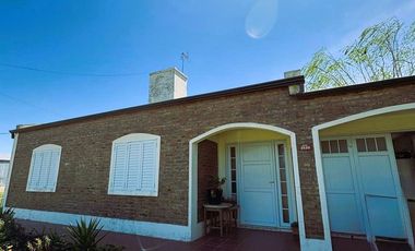VENTA DE CASA EN CORONDA CON GRAN TERRENO