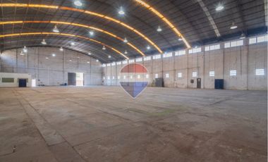 ALQUILA GRAN GALPON 3.500 m2 CON TERRENO 30.000 m2